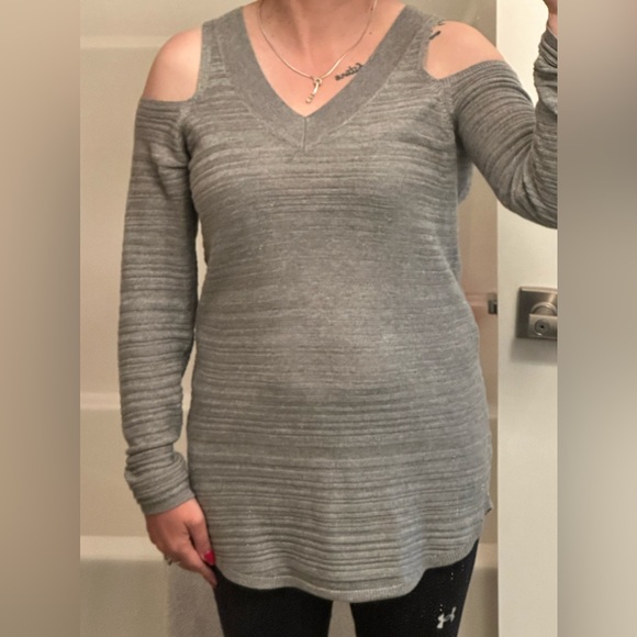 Ricki’s off the shoulder ladies shirt - Picture 3 of 6